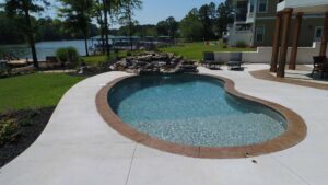 A curved fiberglass pool from Dickson Family Pools & More